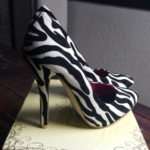 Charles Albert Zebra Print Heels  - Sz 8 - Picture 2 of 4